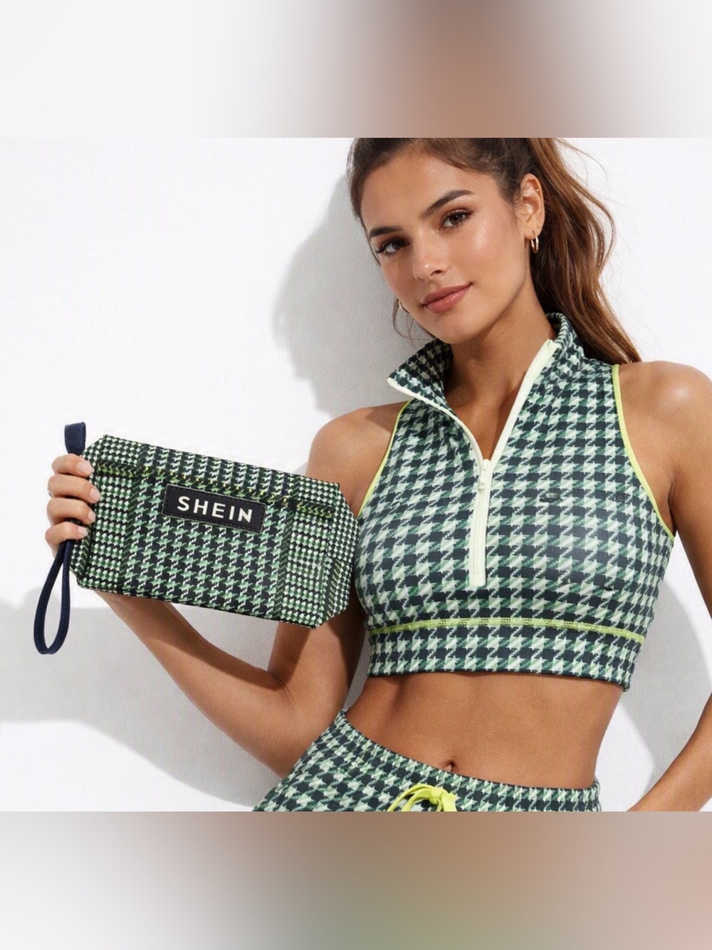Shein Classic Cosmetic Case/Wristlet in Blue/Green Houndstooth Sz OS
